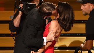Julia Louis-Dreyfus Makes Out with Bryan Cranston Acceptance Speech Emmys 2014