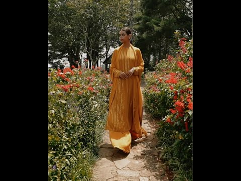 An Extraordinary Lightness Of Being For The Most Intimate Of Weddings