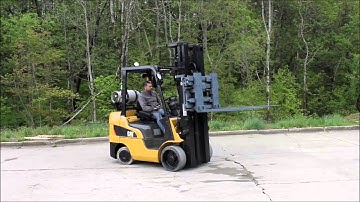 2011 CATERPILLAR 4000 LBS CAP PROPANE FORKLIFT WITH SINGLE-DOUBLE PALLET HANDLER ATTACHMENT,