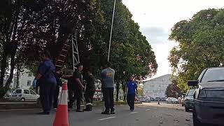Membersihkan Sarang-sarang burung(Gagak).Majlis Bandaraya ISKANDAR PUTRI .(M B I P)