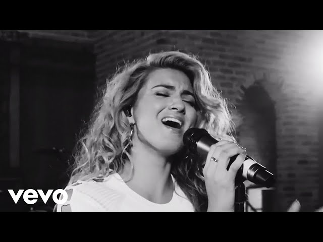 Tori Kelly - Sunday