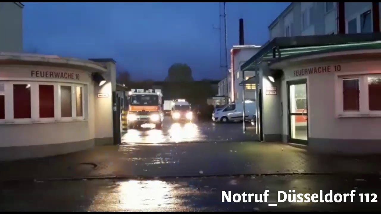 Alarmfahrt des Bau Unfall Zug