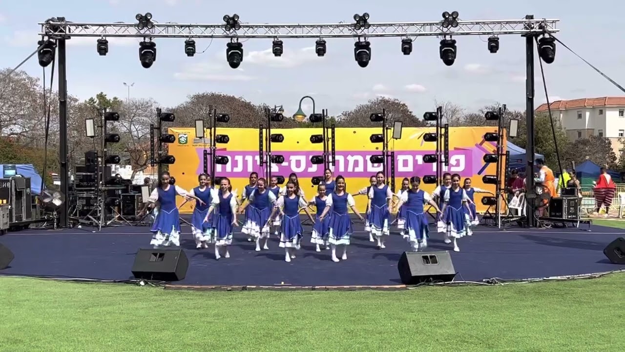 הופעה רומי פורים 2022
