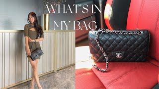 What's in my bag?, Chanel Classic Flap Edition