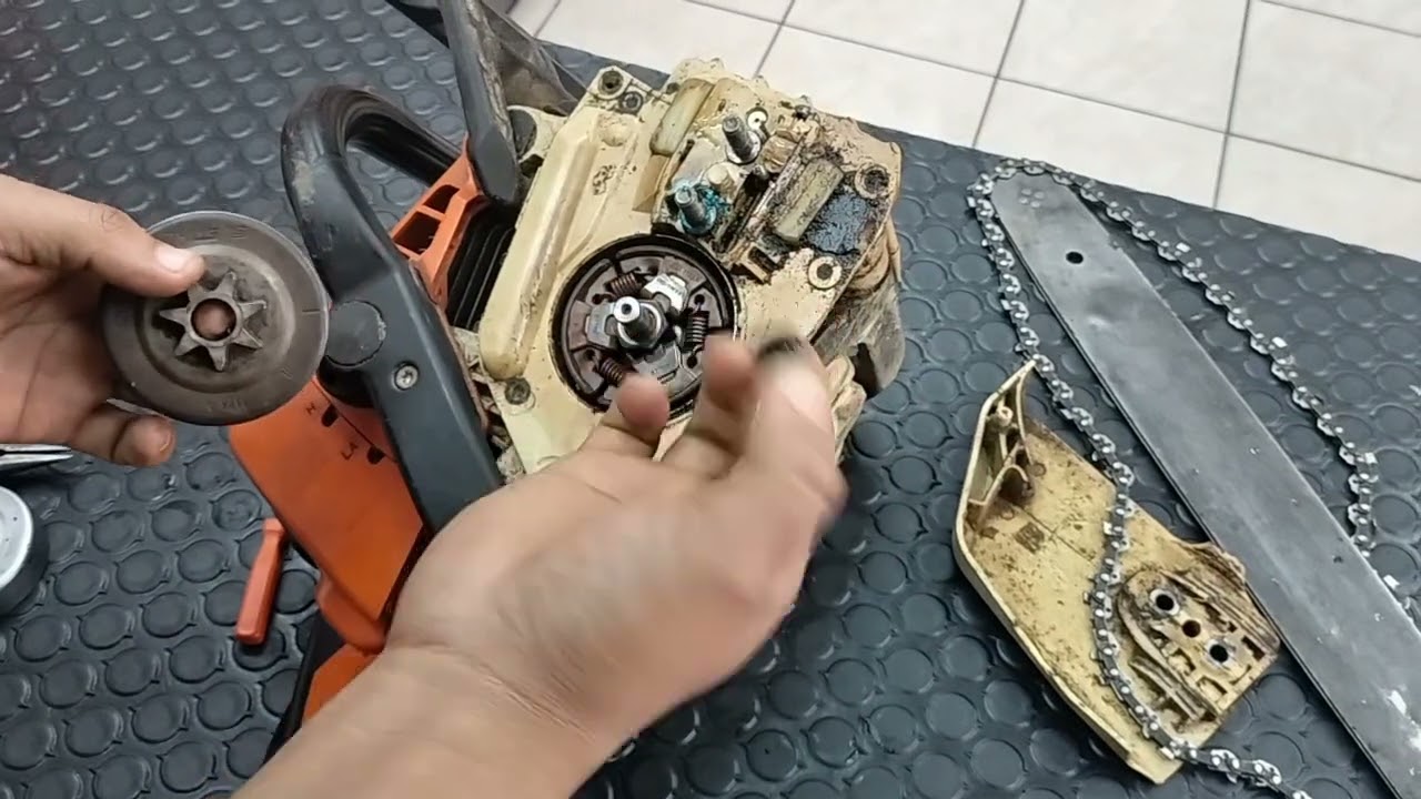 How to change a sprocket or (star) on a chainsaw QUICKLY and