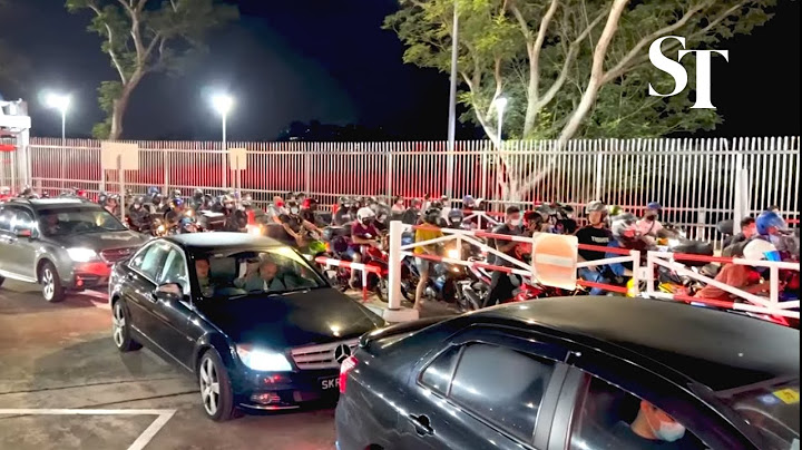 Cars, motorcycles entering Woodlands Checkpoint on April 1 as Singapore-Malaysia land borders reopen