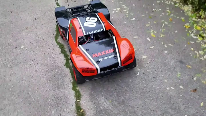 5ive T brushless. Little bit of street fun.