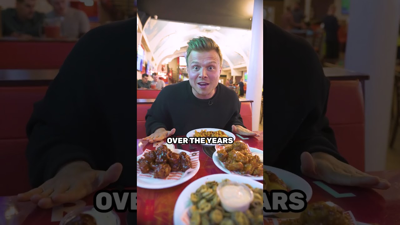This restaurant can LEGALLY discriminate 🤯 (first time at Hooters) #shorts