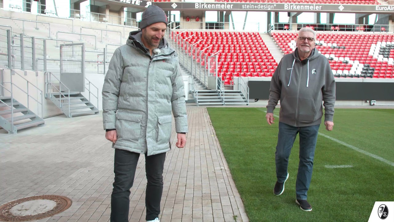Platzrunde mit Stadionsprecher Claus Köhn