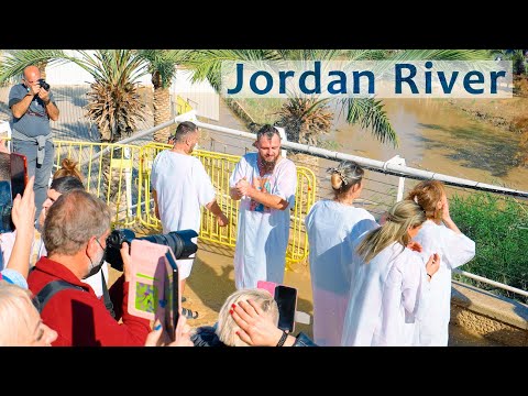 Israel. Jordan-Fluss. Ort Der Taufe Jesu. (Prozession Und Messe Der Taufe)