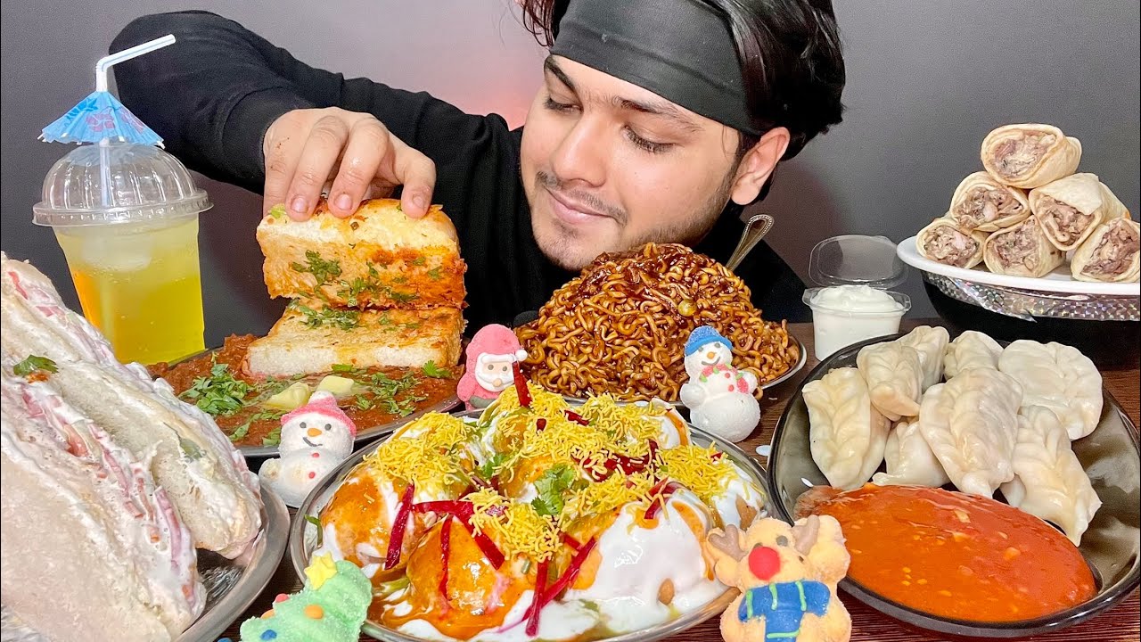 STREET FOOD EATING 😍 MOMOS,DAHI PURI,PAV-BHAJI,SHAWARMA,BLACKBEAN NOODLES,SANDWICH | EATING VIDEOS
