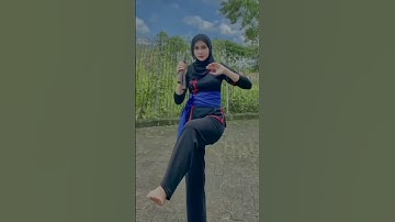 srikandi cantik ikspi jago mainkan Nuncaku terbaru ,shorts