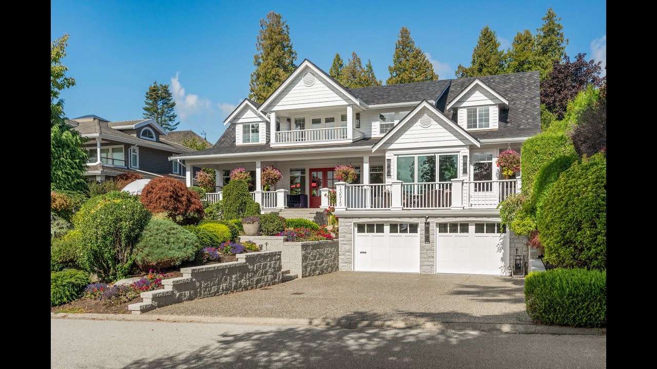 Crescent Beach - 13515 13A Ave, South Surrey