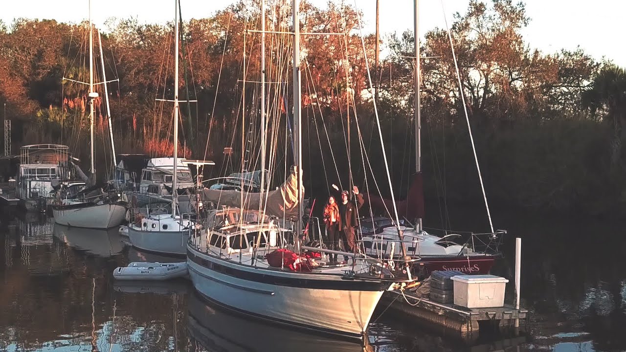 Notre Voilier à L'EAU après 3 MOIS de CHANTIER (Voilier les Copains)