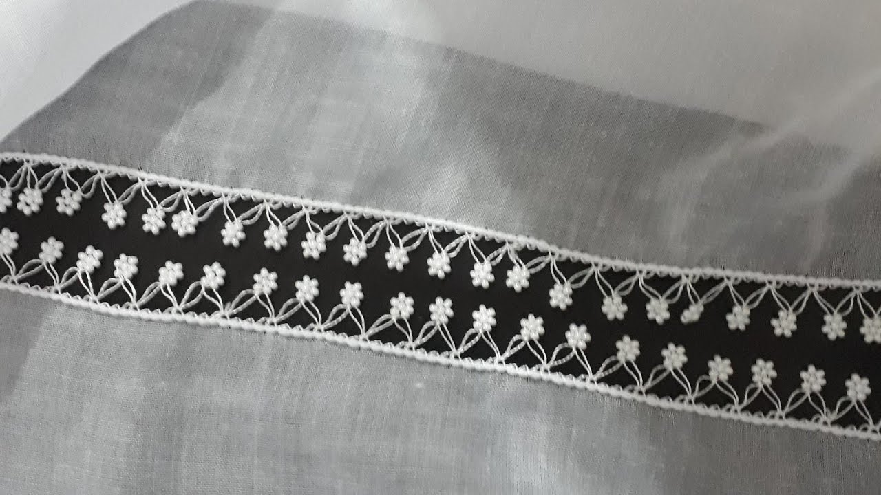 beyaz kum boncuklu iğne oyasi papatya modeli