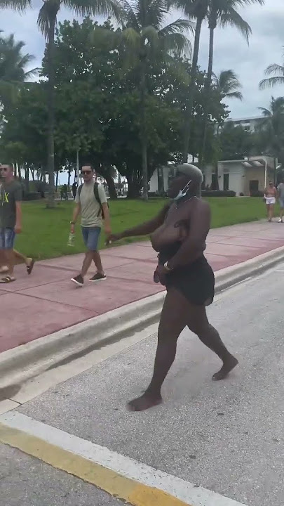 Grandpa Races Strangers on The Beach for $1000