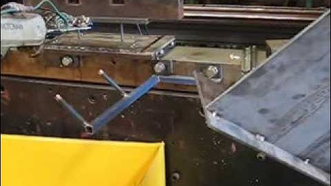 DSM - Robotic Pressbrake. Video 1