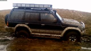 Niva vs Pajero  Реку в брод  Песчаный карьер