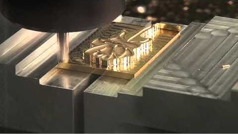 DATRON CNC M10 Power - Cliché in ottone