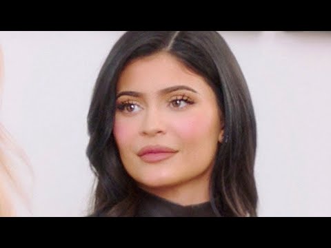 Kylie Jenner Slammed By Animal Rights Activists & Kim Kardashian Gives Cash To Fans