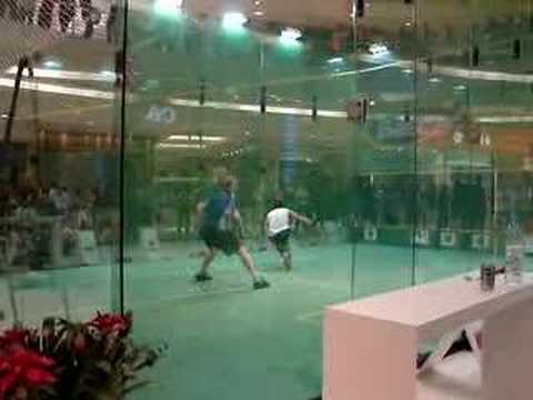 Tom RIchards (Eng) vs Miguel Angel Rodriguez (Col)