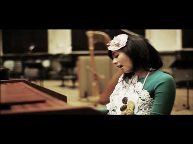 GITA GUTAWA - Harmony Cinta (Official Music Video) class=