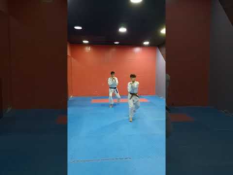 كاتا جون واللاعبان أنجيلو بدر وفارس حسام كاراتيه