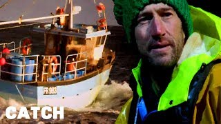 Nobody Would Know If This Fisherman Died Out At Sea | Trawlermen's Lives  | Catch