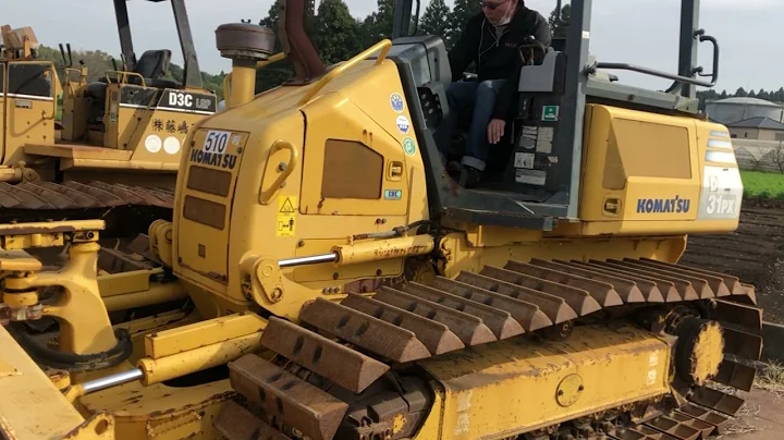 JAPAN USED BULLDOZER: pre-sale inspection of KOMATSU D31PX-22 / estec-trade.com