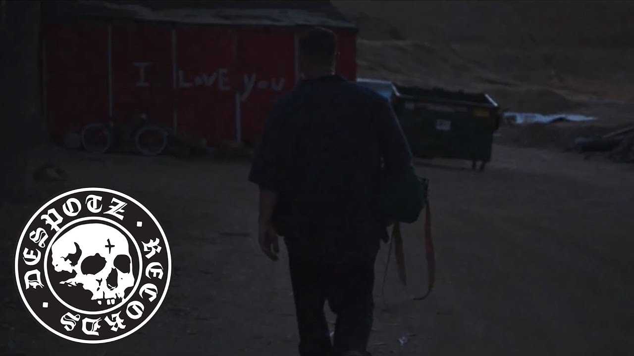 Sir Reg - Sinner of the Century (Official Music Video) accords