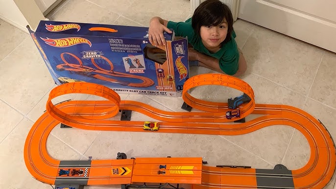 Pista Hot Wheels Track Set Deluxe com 2 Carros 632cm - BR083