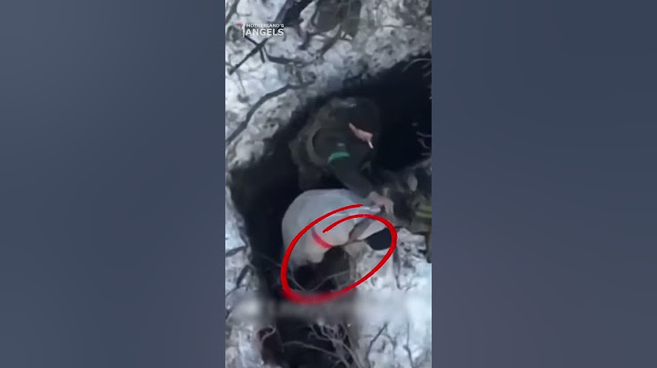 Russian soldier fails pull a grenade while surrendering #ukraine #shorts