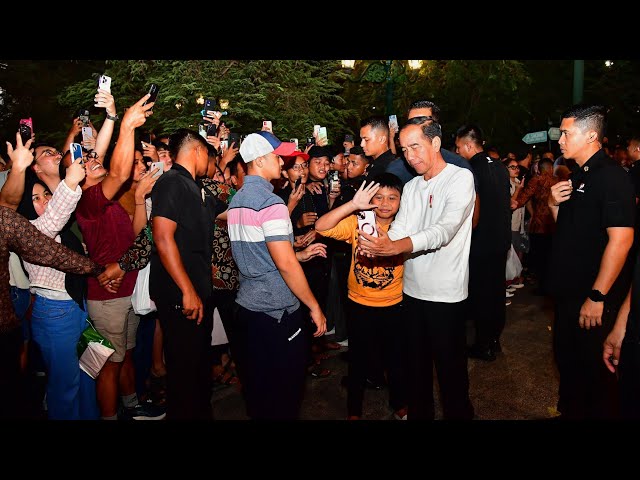 Malam Minggu Presiden Jokowi Bersama Rakyat di Malioboro, Yogyakarta, 25 Mei 2024 class=