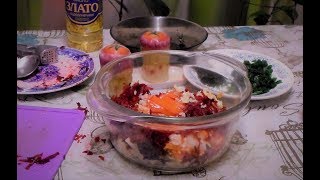 Салат из капусты свеклы и моркови Салат из капусты свеклы и моркови