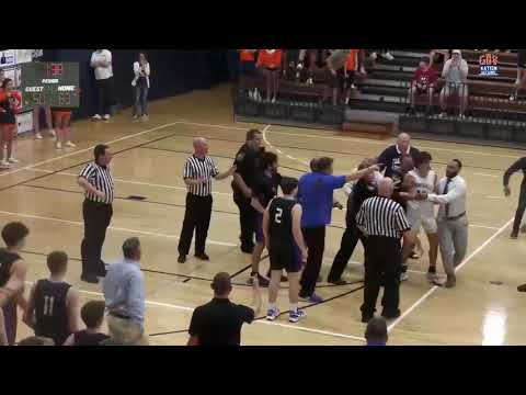 WATCH Fight breaks out at Farragut William Blount basketball game