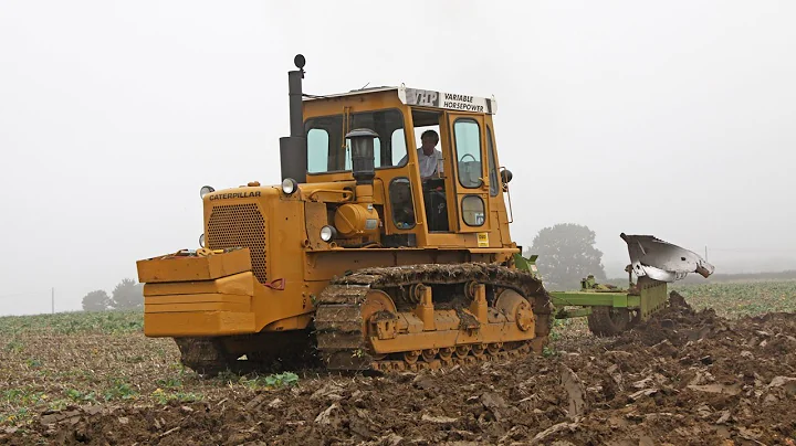 Caterpillar D6D & D4E SA VHP | Classic Crawlers | 8f Dowdeswell plough | Steel Tracks at Work DVD
