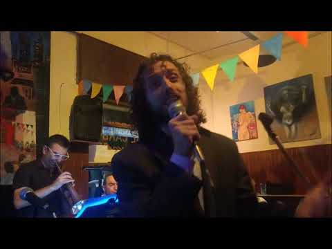 El huracán Orquesta Atípica. En vivo. Tema: "El abrojito" (Bernstein-Fernández Blanco)