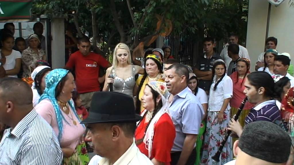 DENISA LIVE - BOMBA BOMBELOR (CUZA VODA *EXCLUSIV*)