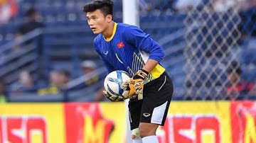 Thủ môn Bùi Tiến Dũng gây sốc ở cuộc bầu chọn thủ môn hay nhất