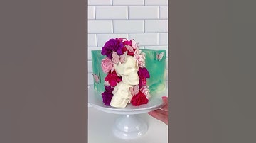 Pretty Marbled Halloween Cake made with SMBC and Square Frost Form 💀💐 #cakedecorating