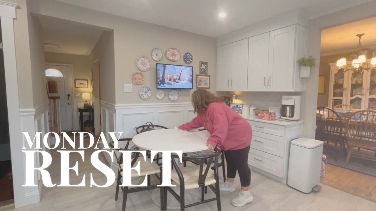 Monday Reset | Clean Kitchen, Fresh Curtains & Sourdough Starter