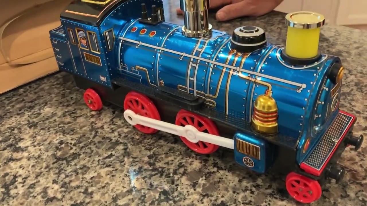RARE B/O MASUDAYA CONTINENTAL BLUE TRAIN IN IT'S ORIGINAL BOX. 100