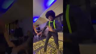Existem vários salões de festas em Brasília. E existe a ZoOM Infinite.