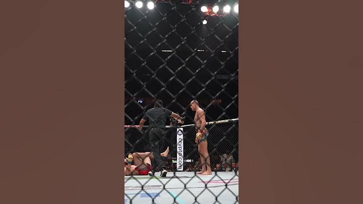 Alex Pereira's left hook drops Jiri Prochazka! #UFC303