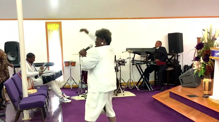 First Powerhouse COGIC Musician's Corner ft Sis. M...