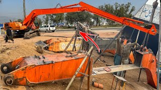 Expert Mechanic Cut the Boom of the Excavator Machine to 10 Fit Long / Complete Process