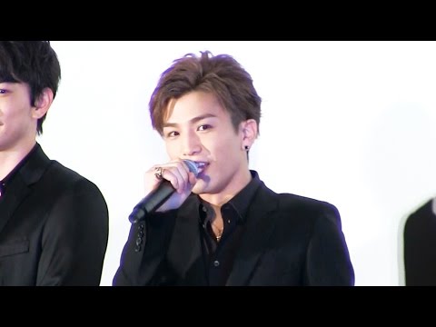 三代目JSB岩田剛典、佐藤大樹に強烈ビンタ再現　映画『ROAD TO HiGH＆LOW』初日舞台挨拶