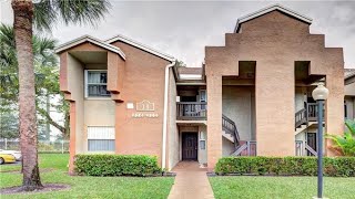 530 SW 113th Way, Pembroke Pines, FL Presented by Desare Kohn-Laski.