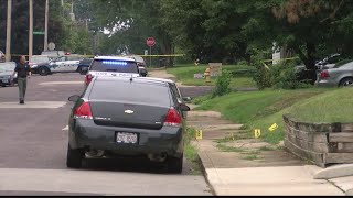 Peoria man shoots at officers