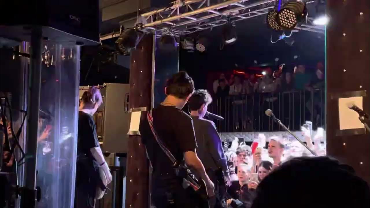 Группа 3 дня дождя концерт. Три дня дождя концерт. Три дня дождя. Три дня дождя пермь 2024. Три дня дождя певец.